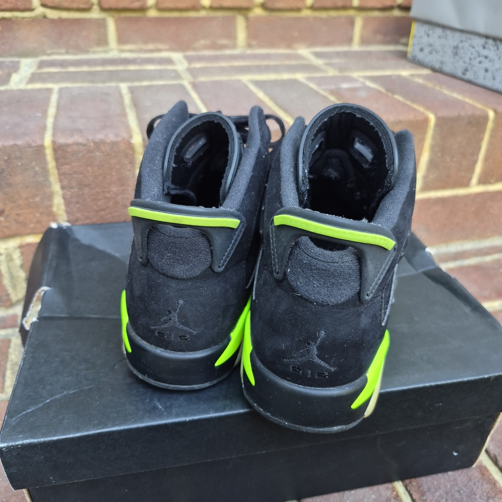 Air Jordan 6 Retro Electroc Green - Picture 2 of 6